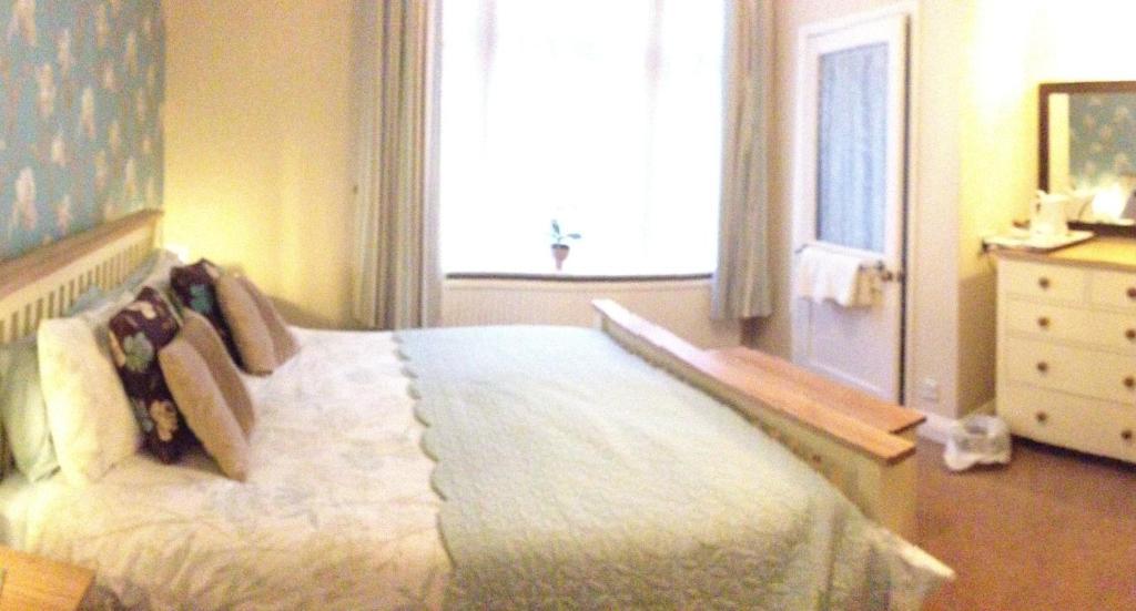 The Hollies Bed & Breakfast Fulford  Oda fotoğraf
